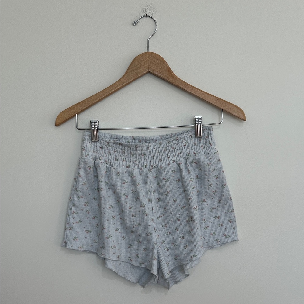 Princess Polly Blue‎ Floral Pajama Shorts Size 6